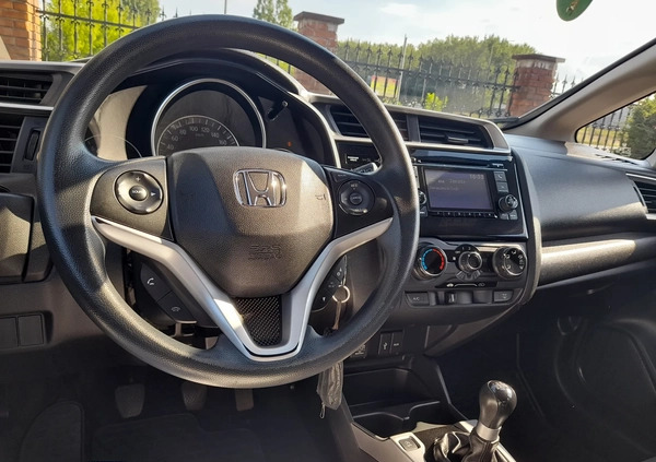 Honda Jazz cena 53400 przebieg: 101500, rok produkcji 2016 z Pińczów małe 172